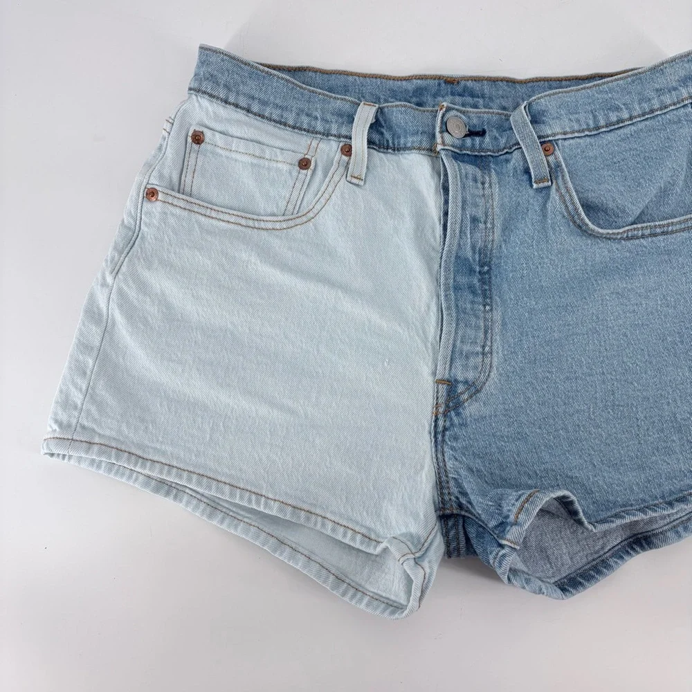 LEVI’S Women's 501 High Rise Two Tone Straight Denim
Jean Shorts - Picture 5 of 12
